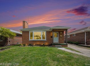 3913 Lincoln Blvd, Dearborn Heights, MI 48125