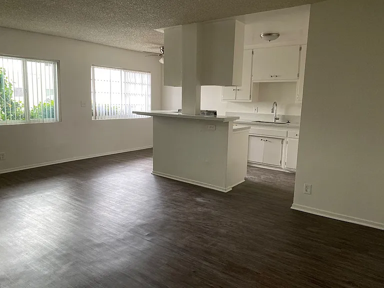 14724 Chadron Ave — Photo 4