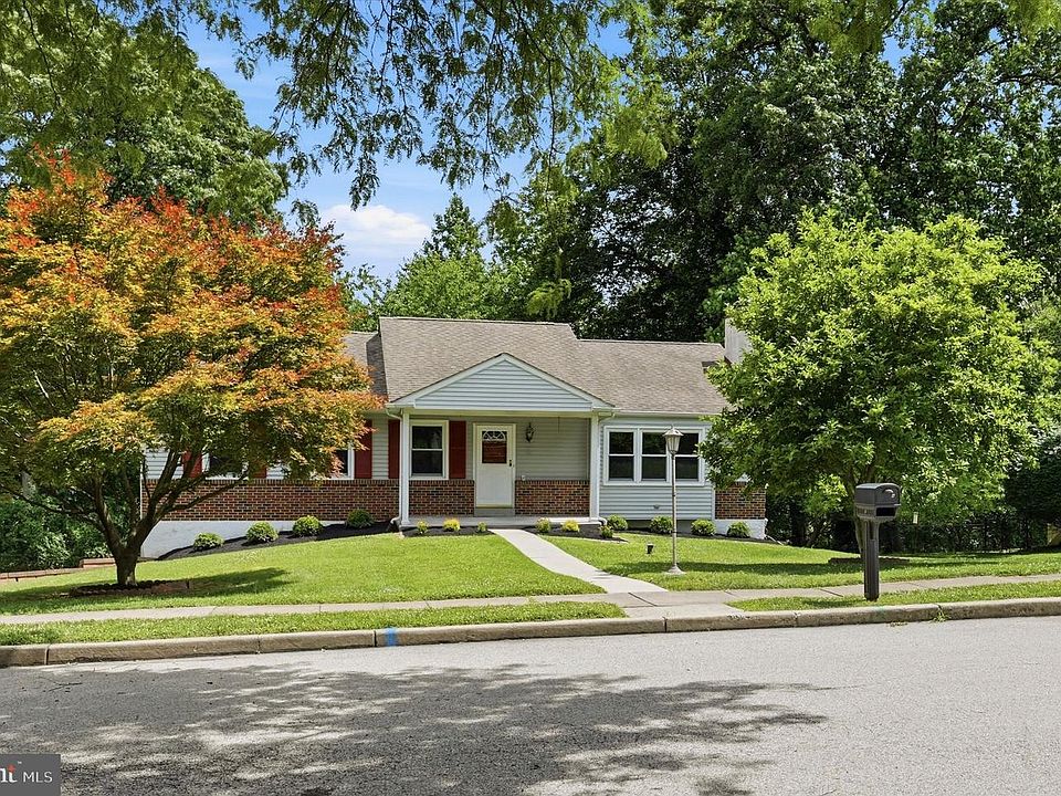 1st image of 4 Locust Way