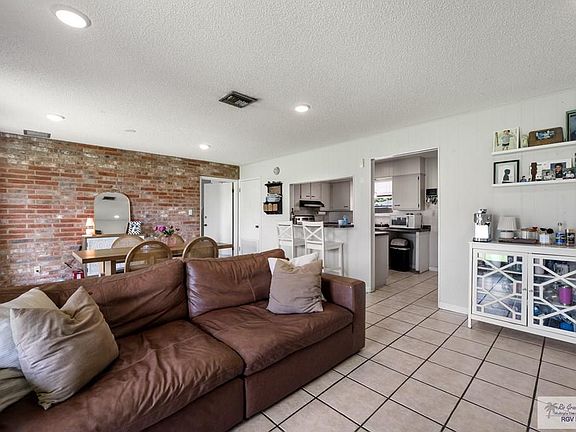 4th image of 206 El Verde Ln