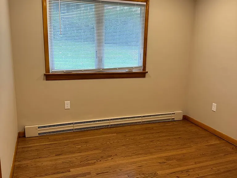 1035 Ridge Ave — Photo 24