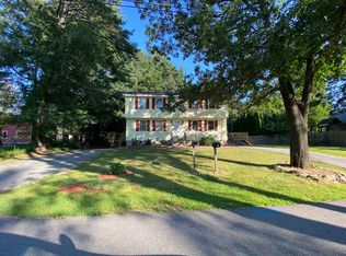 8 Summit Ave #R, Derry, NH 03038