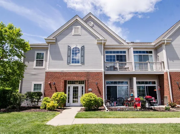 W206N16747 Blackberry CIRCLE #1722, Jackson, WI 53037