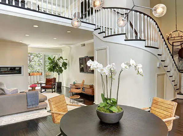 9000 Cynthia St APT 403, West Hollywood, CA 90069