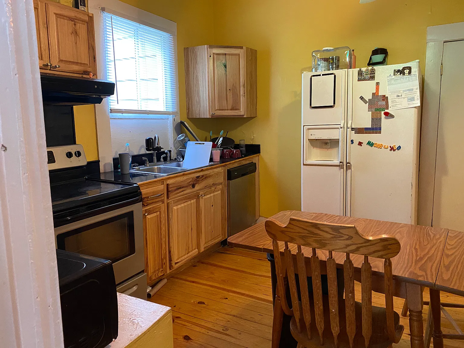 4 bed, 2397 sqft, $1,500 — Photo 3