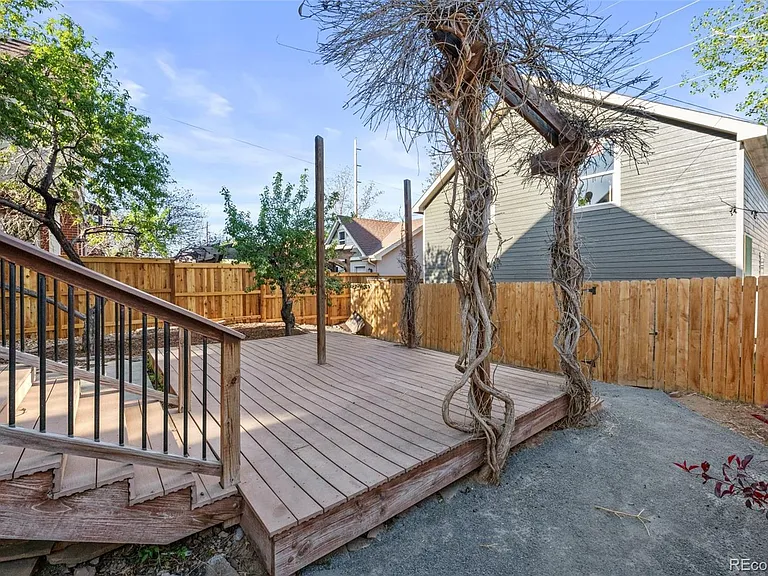 3019 N Gaylord St — Photo 16