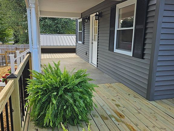 3rd image of 11477 Highland Hills Dr