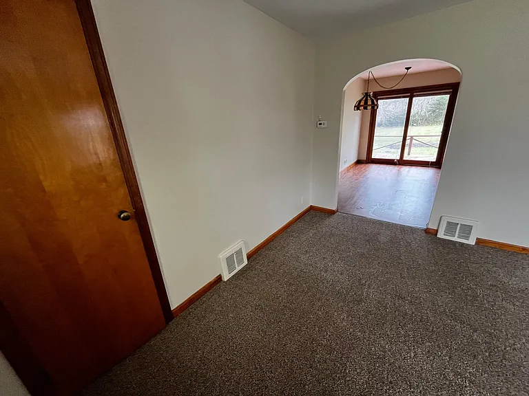 441 N Davis Rd — Photo 22