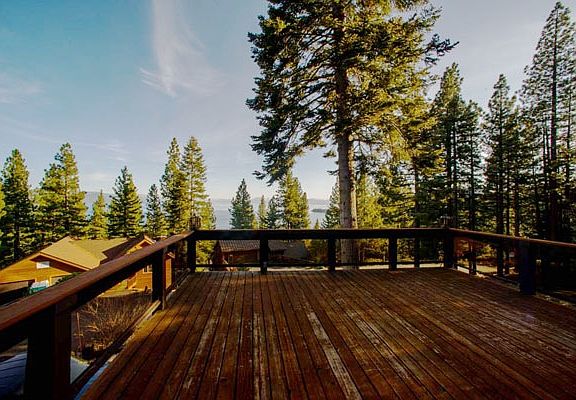 Large deck with lake view
