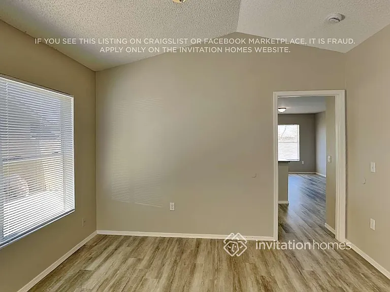 550 N 64th St — Photo 17