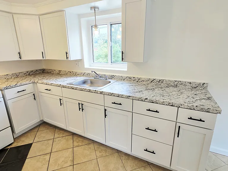 602 Academy St #2 — Photo 11