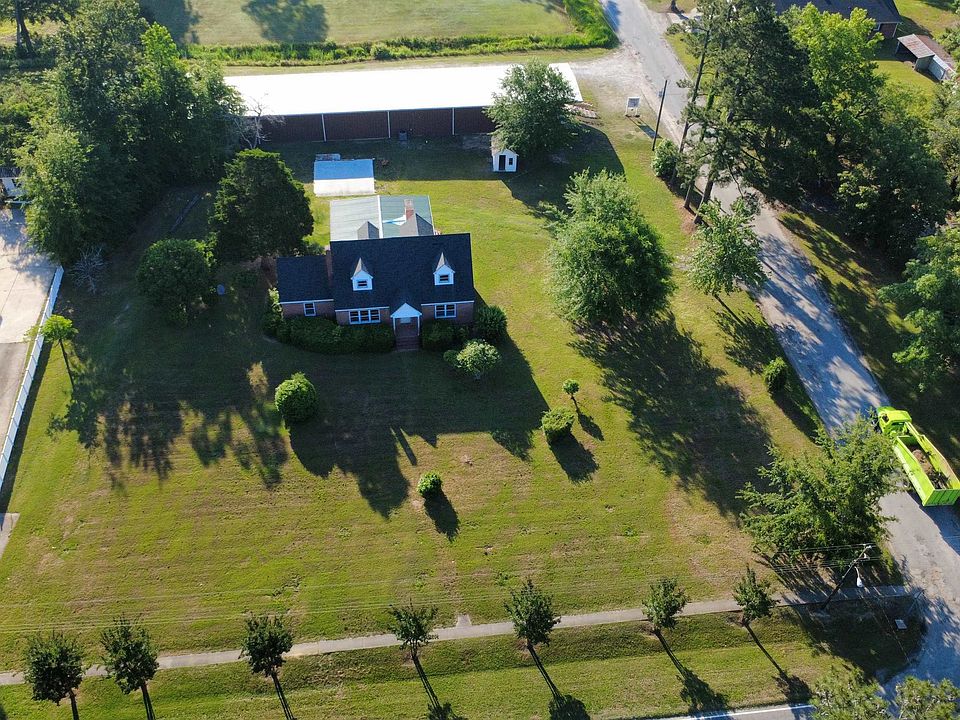1st image of 300 8th Ave.
