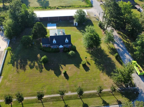 300 8th Ave., Aynor, SC 29511