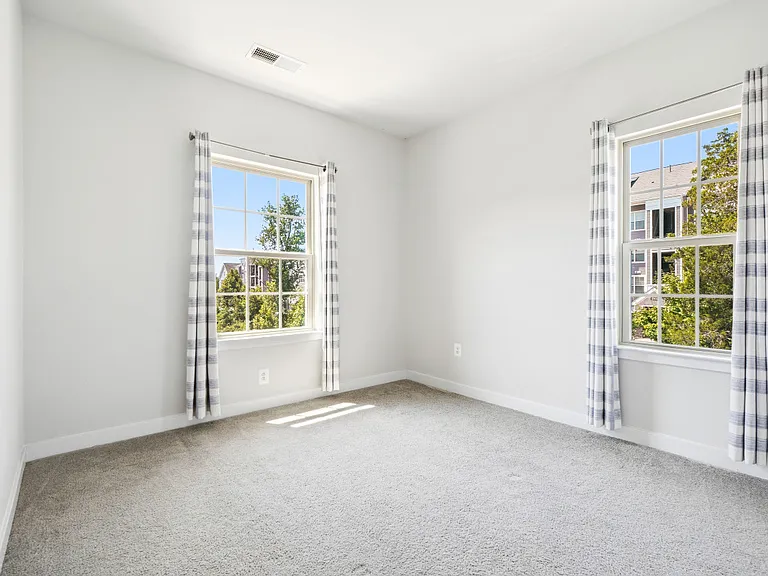8015 Spring Arbor Dr — Photo 8