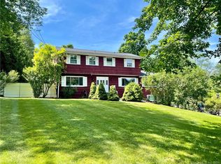 34 Rolf Dr, Danbury, CT 06810