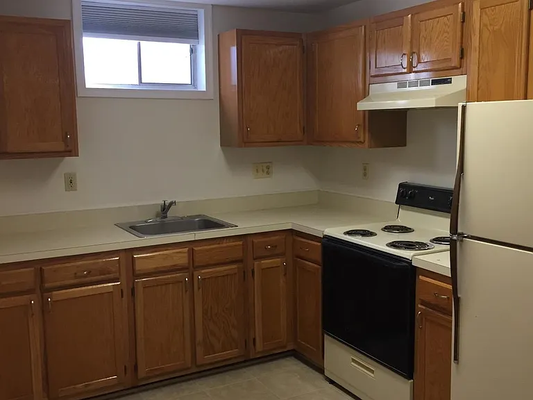9703 Mount Royal Ct — Photo 6