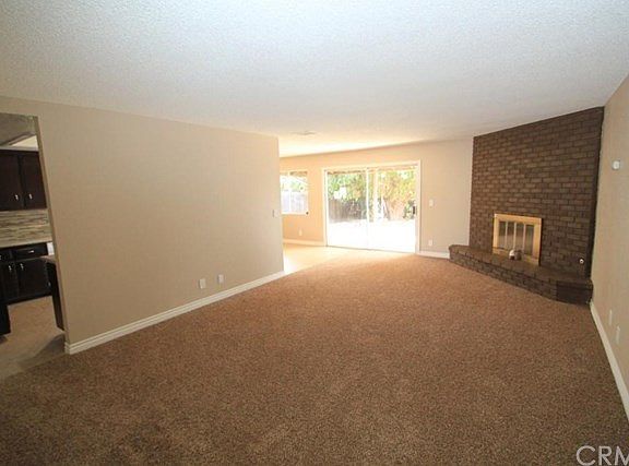 4th image of 29187 Gifford Ave