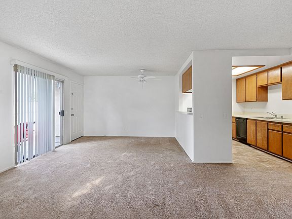 3rd image of 1075 Loma Ave APT 201