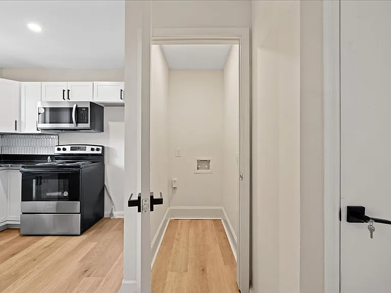 1801 Morehead Ave — Photo 10