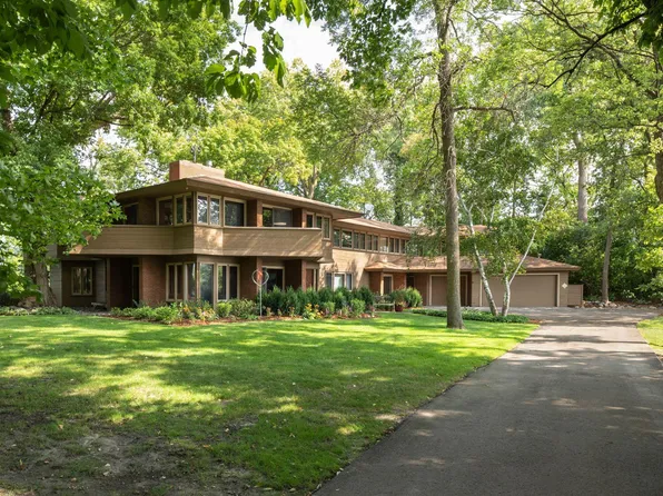 865 Partenwood Rd, Long Lake, MN 55356