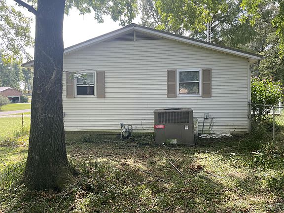 3rd image of 173 Whispering Oaks Loop