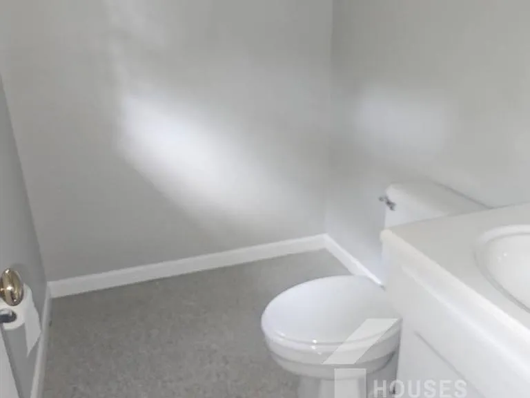 130 Ashdown Dr — Photo 12