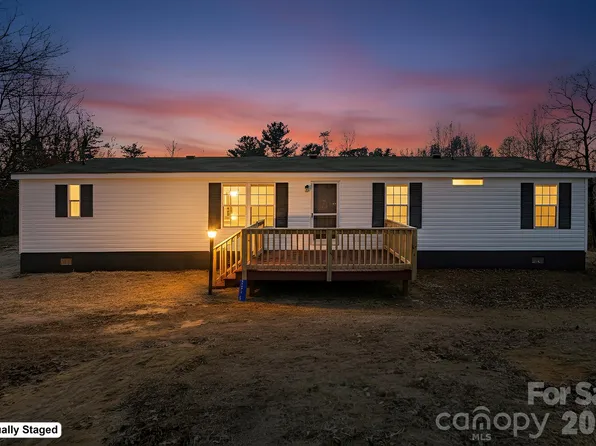 1270 Price Hollow Pl, Lenoir, NC 28645