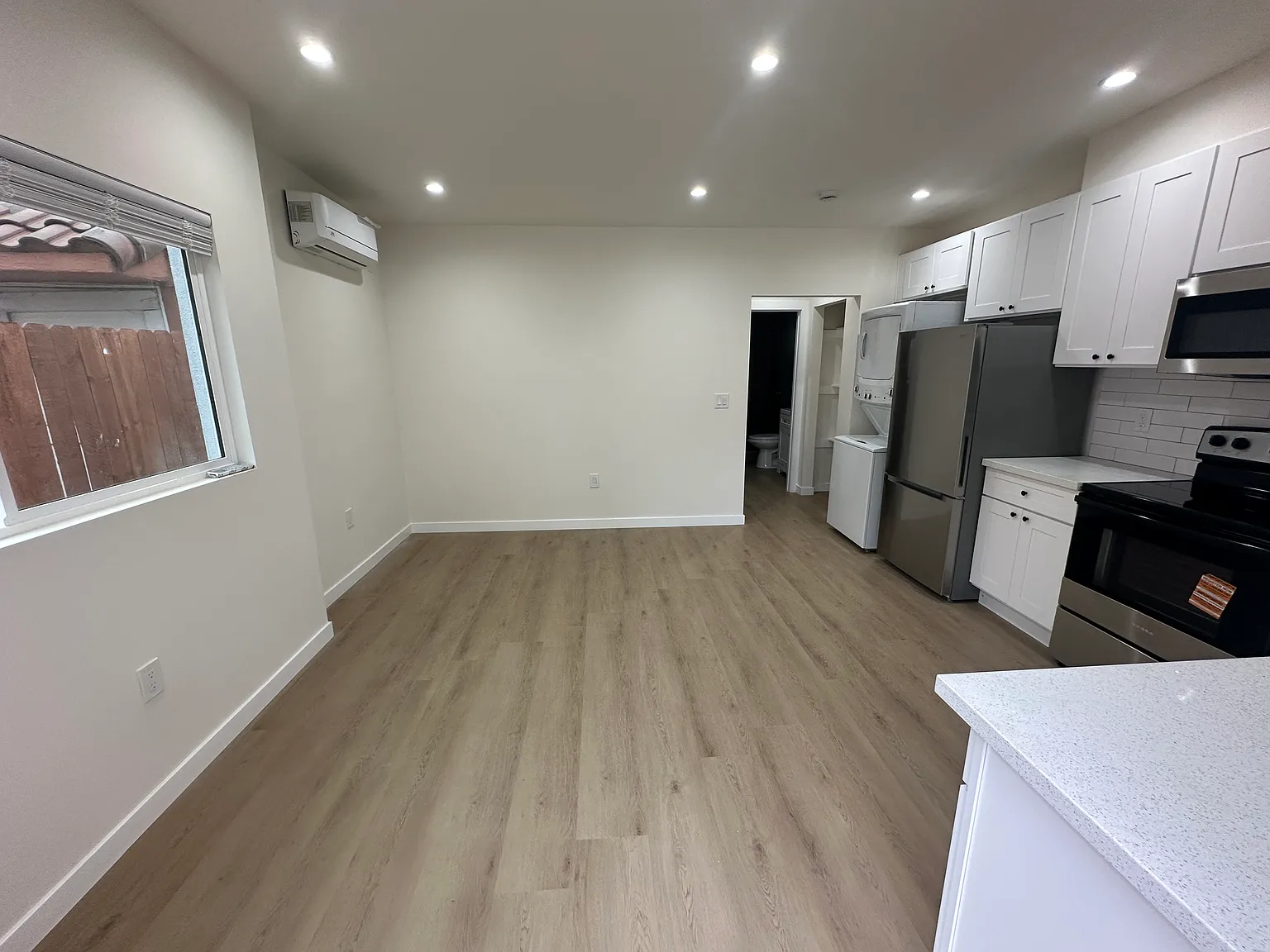 1 bed, 650 sqft, $2,000 — Photo 3