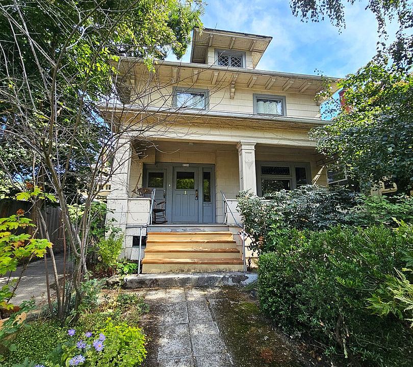 2nd image of 2226 NE 14th Ave #4