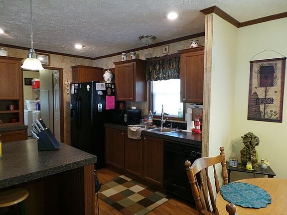 3rd image of 43 West Dr