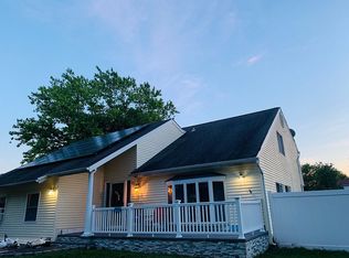 70 Sequoia Dr, Coram, NY 11727