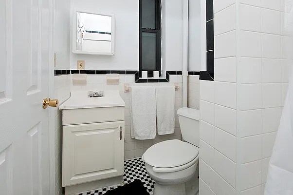 Rented by NOVO | media 27