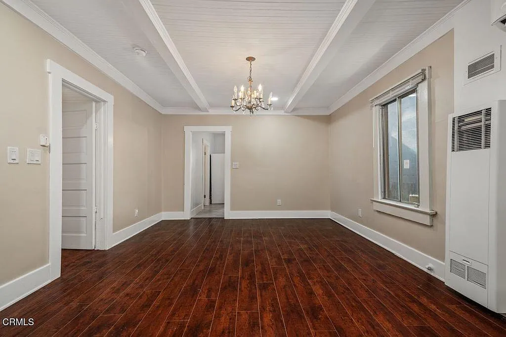 3 bed, 3.0 bath, 900 sqft, $3,300 — Photo 4