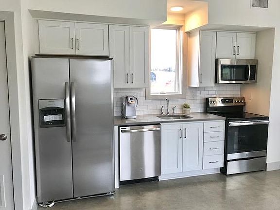 4th image of 374 Herron Dr APT 1