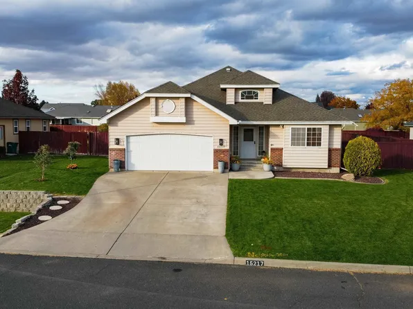 15217 E 22nd Ct, Veradale, WA 99037