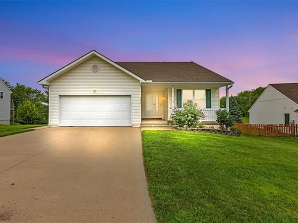 12560 Oak Point Dr, Platte City, MO 64079