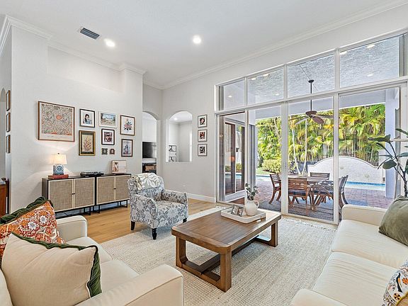 3rd image of 103 La Vida Court