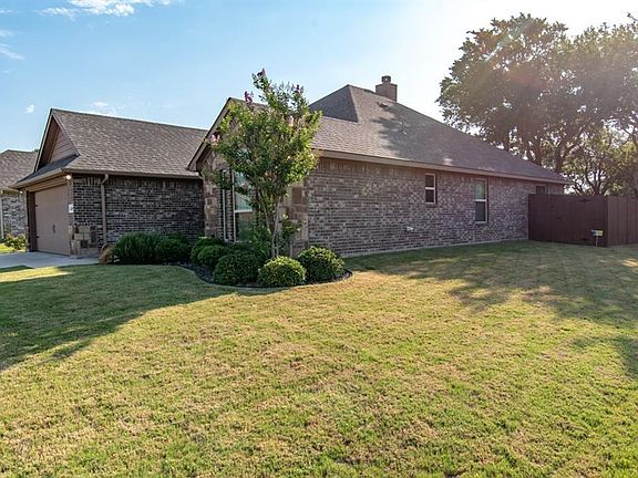 3rd image of 4400 Logan Cir