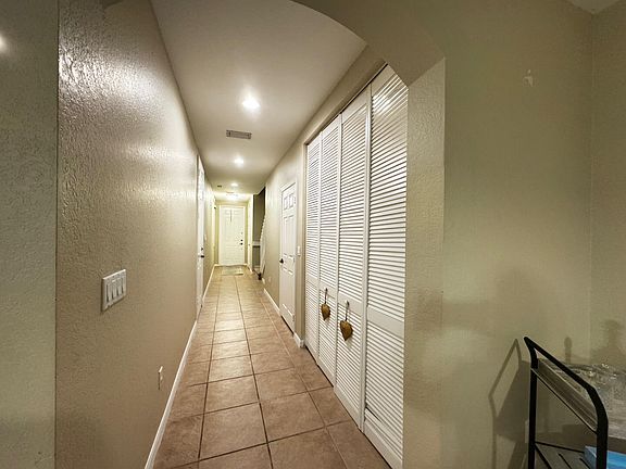 4th image of 123 S Longport Circle #F