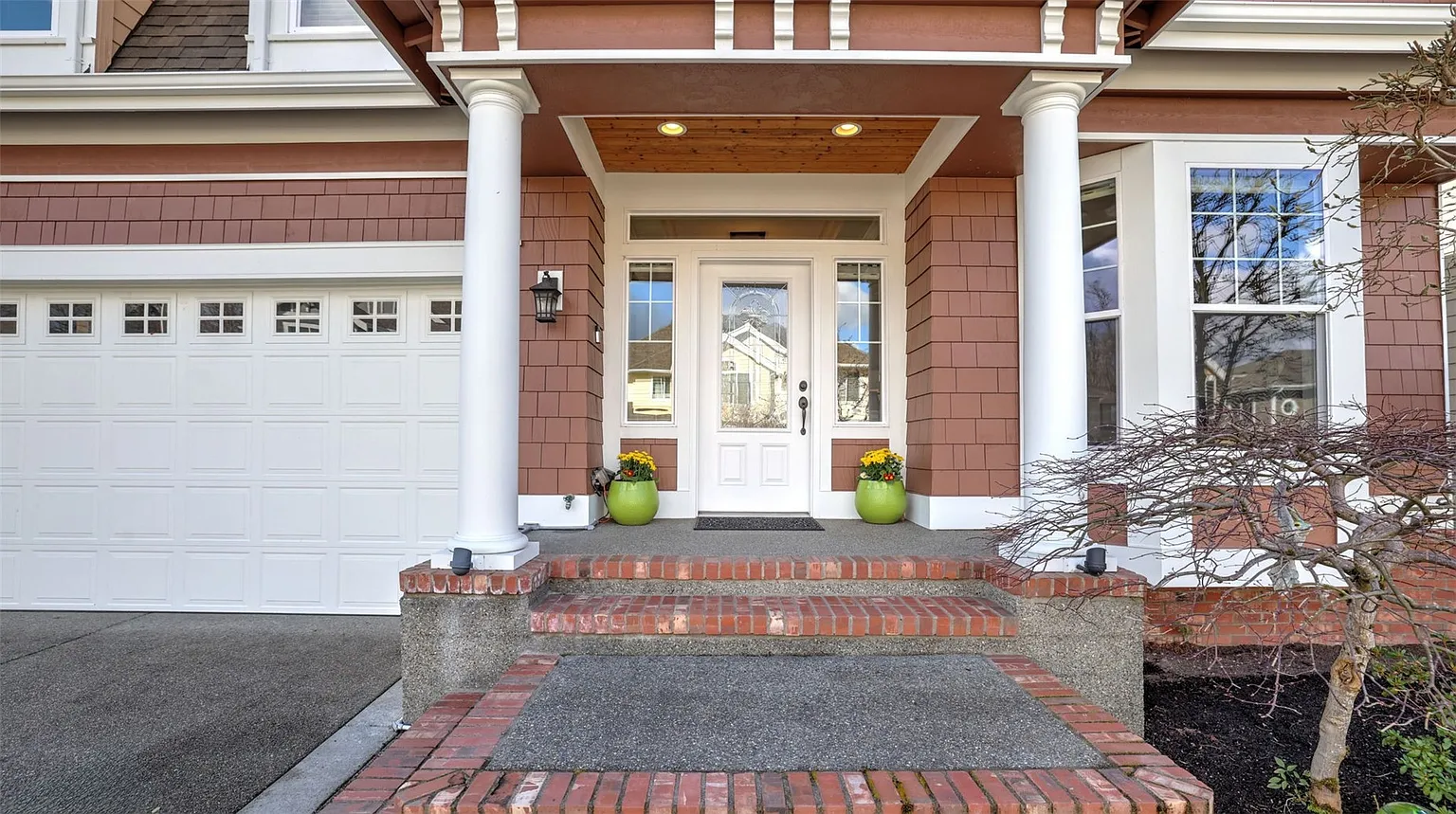 1827 SE 8th Street photo 1