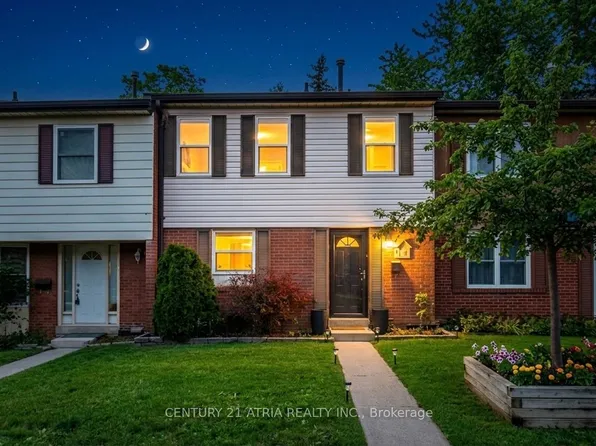 2825 Gananoque Dr Unit 41, Mississauga, ON L5N 1V6