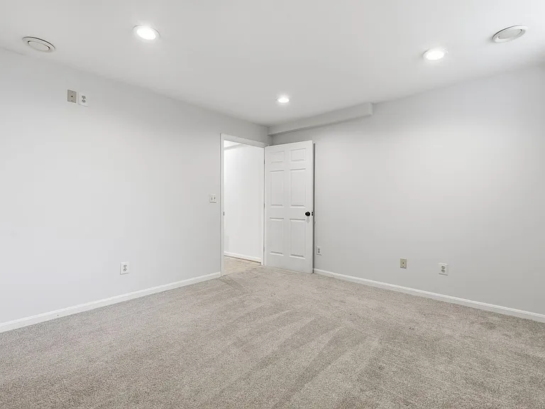 1294 Doubleday Dr — Photo 6