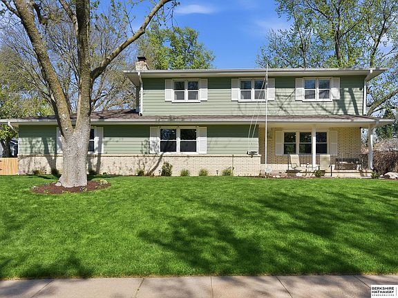 2nd image of 1103 Parc Dr