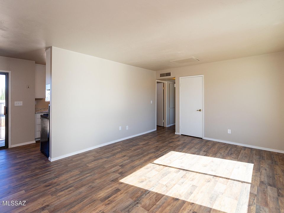 1st image of 4409 Plaza Vis APT D