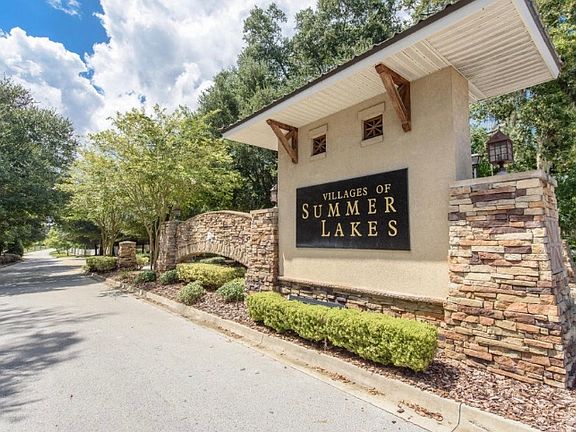 Entrance into neighborhood.