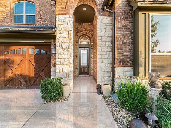 2nd image of 5333 Ponte Tresa Dr