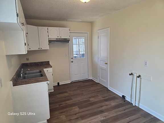 5th image of 1225 Greenfield Dr