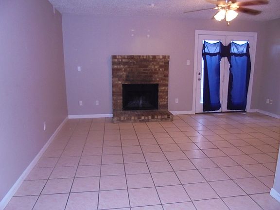 5th image of 2625 Gwendolyn Ln