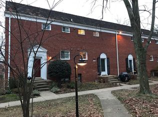 1907 N Quaker Ln, Alexandria, VA 22302