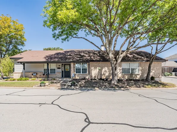 8213 Mountain Lake Cir, Fort Worth, TX 76179